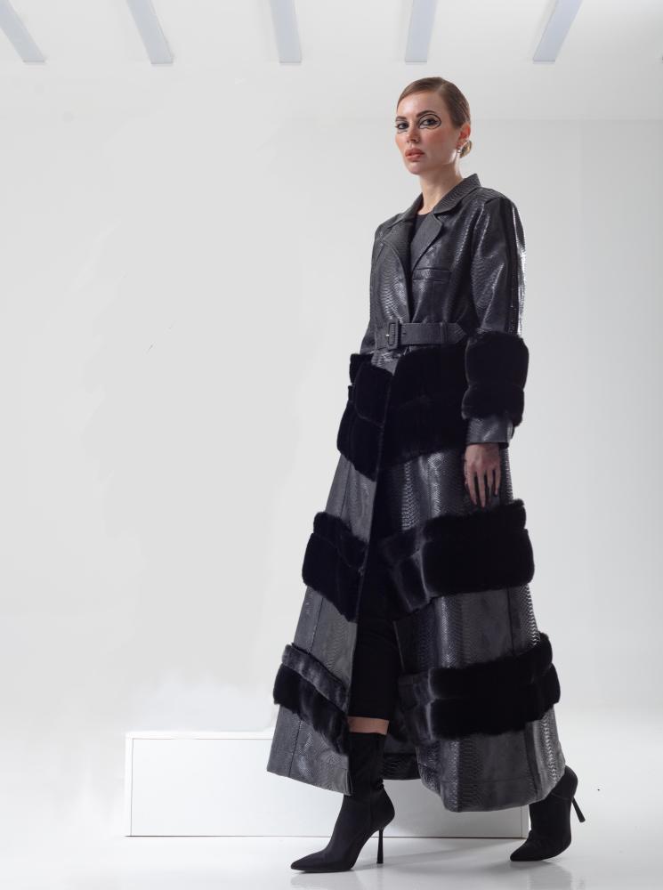 LEATHER COAT FUR LAYERS