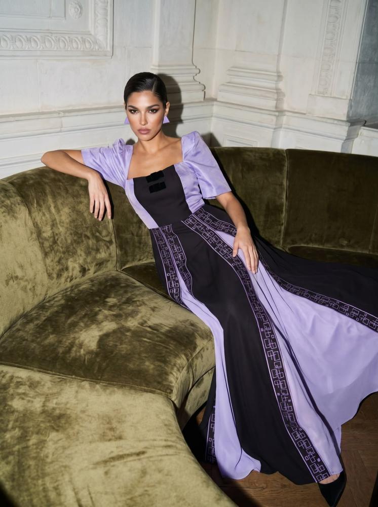 THE SIGNATURE GOWN  - PURPLE