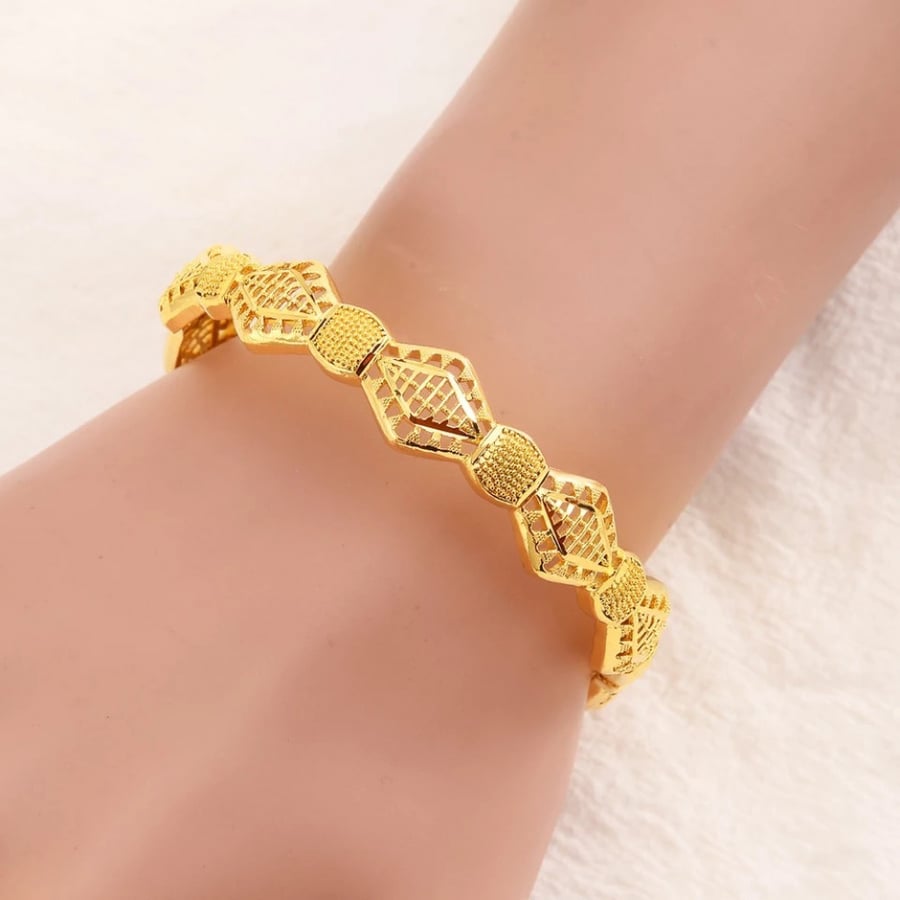 اسوارة مطلية ذهب عيار 24