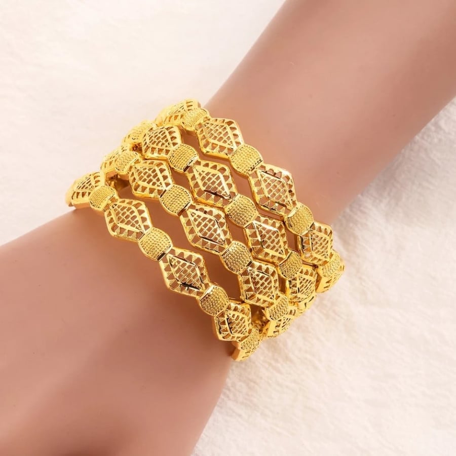 اسوارة مطلية ذهب عيار 24