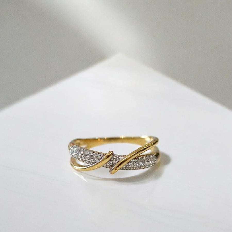 خاتم أنيق اللون ذهبي (R175).