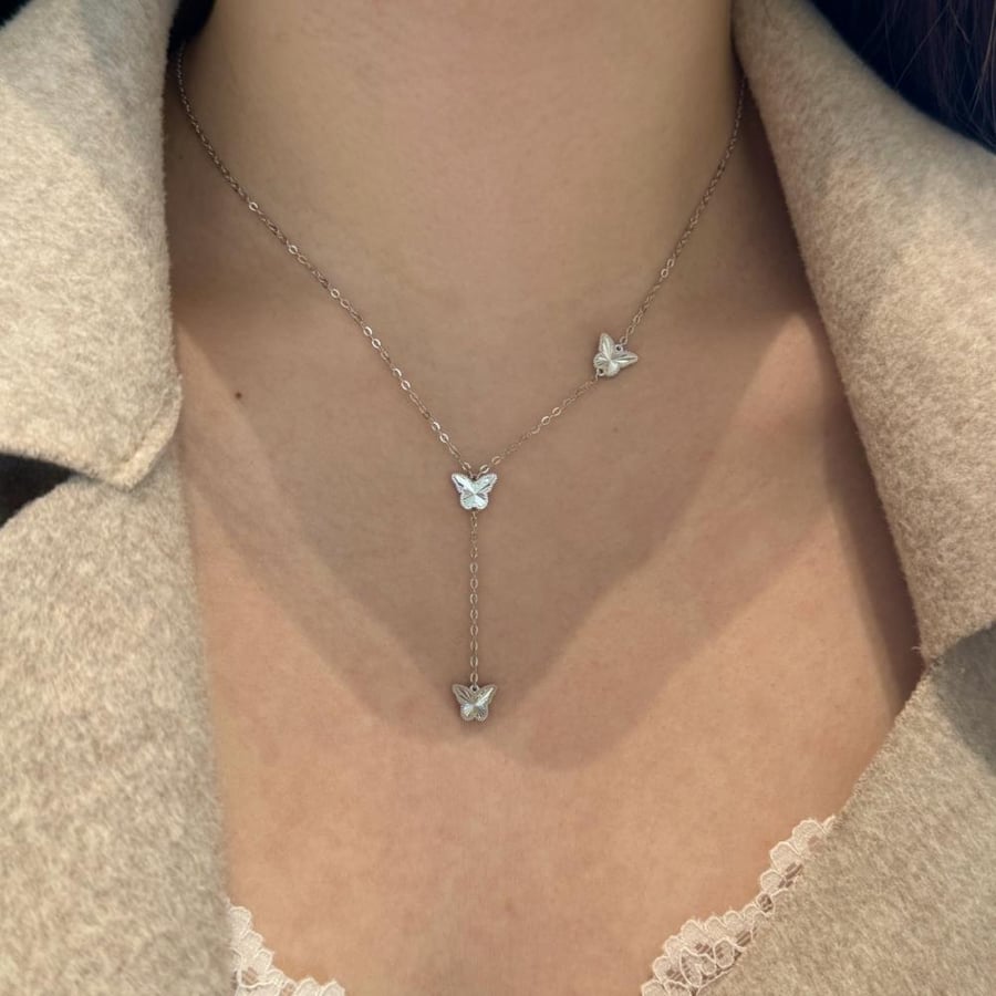 سلسلة  الفراشة أنيقة باللون الذهبي(N1069)