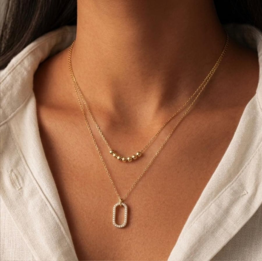 سلسلة أنيقة باللون الذهبي (N412) .