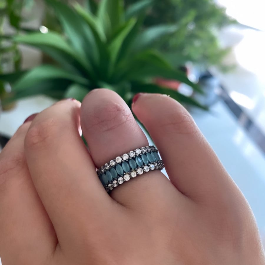 خاتم أنيق اللون فضي (R274) .