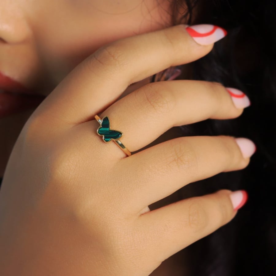 خاتم فراشة أنيق اللون ذهبي (R210) .