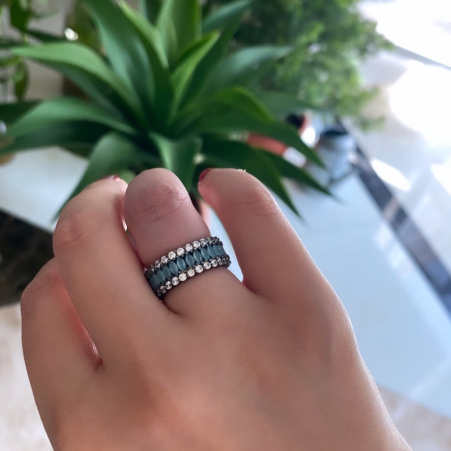 خاتم أنيق اللون فضي (R274) .