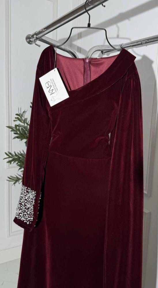Maroon velvet dress with shawl