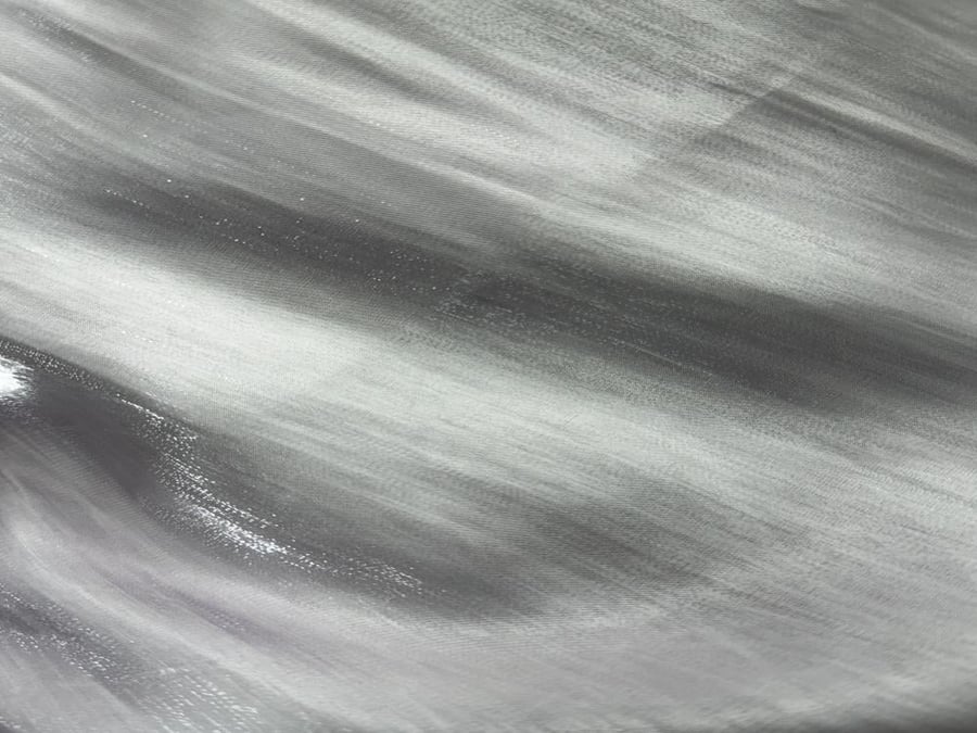 076