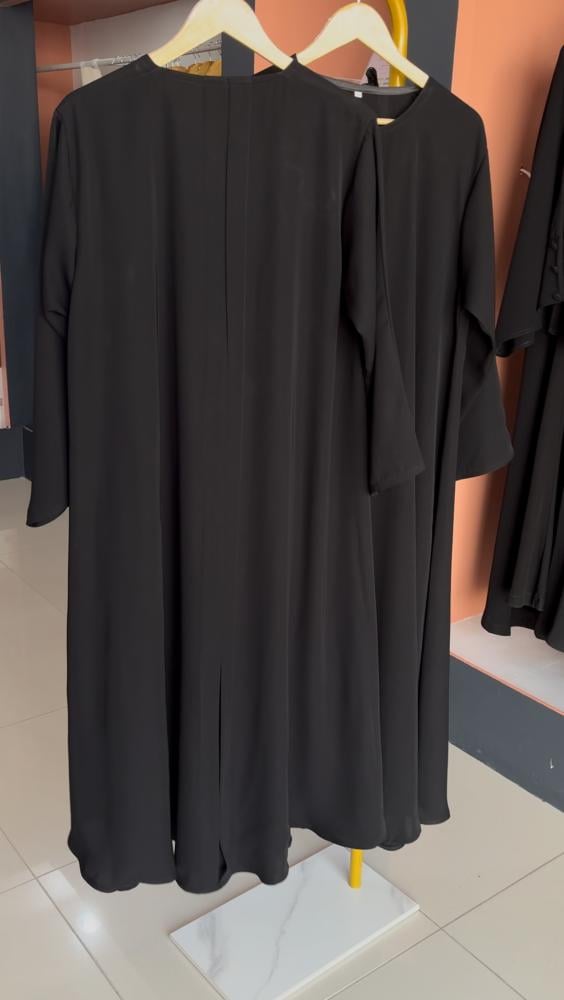 كريستال اسود من الخلف كسره