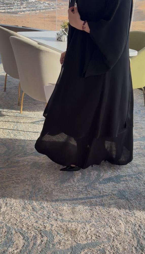 Double-layered abaya sewn together + free headscarf