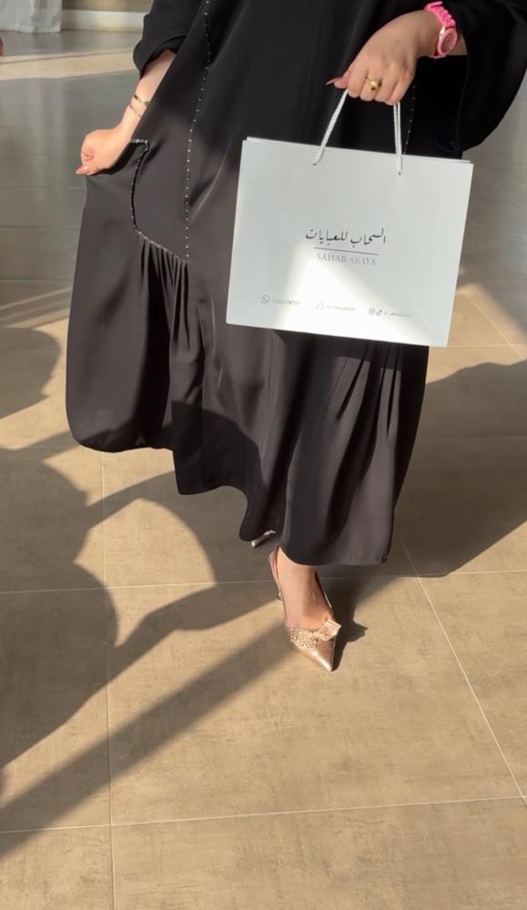 Abaya with pockets and slits