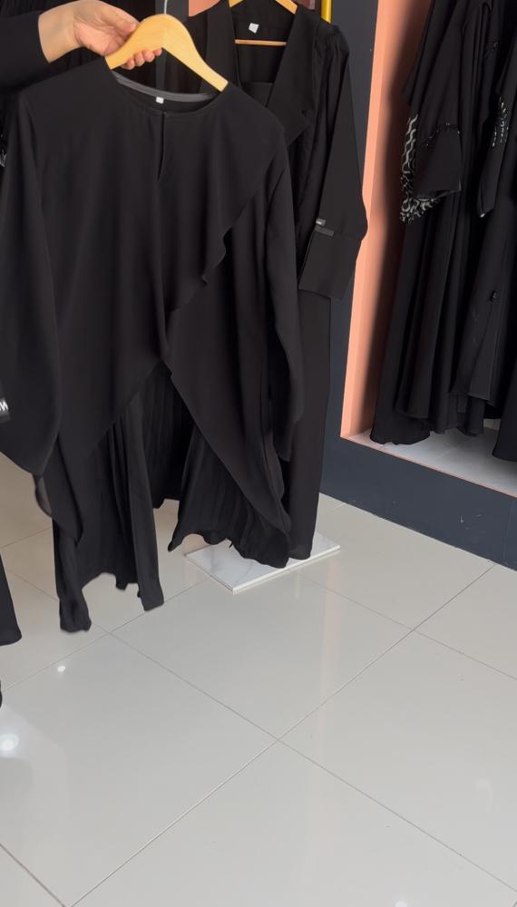 Layers and cracks abaya + free shawl