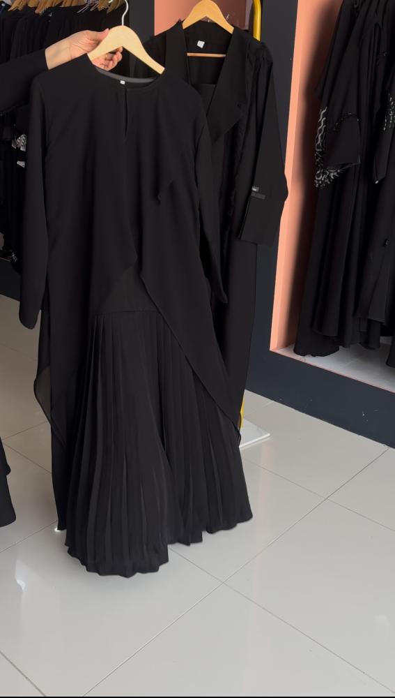 Layers and cracks abaya + free shawl