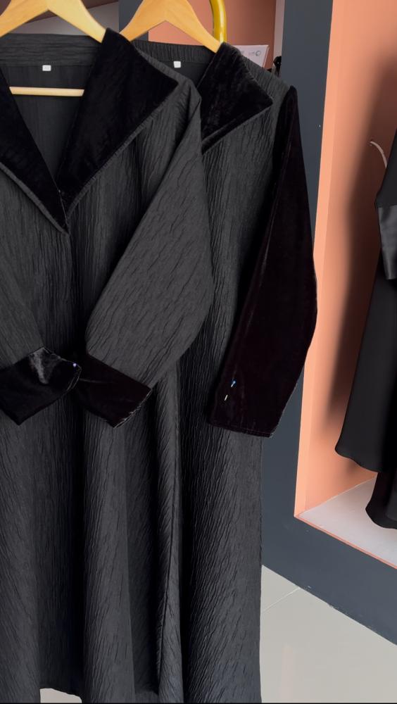 Velvet abaya