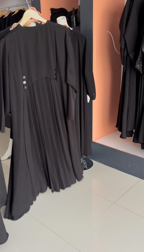 Abaya bazara and broken pieces + free shawl