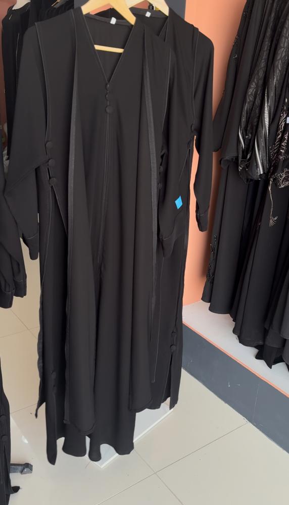 عبايه قطعتين نص كلوش