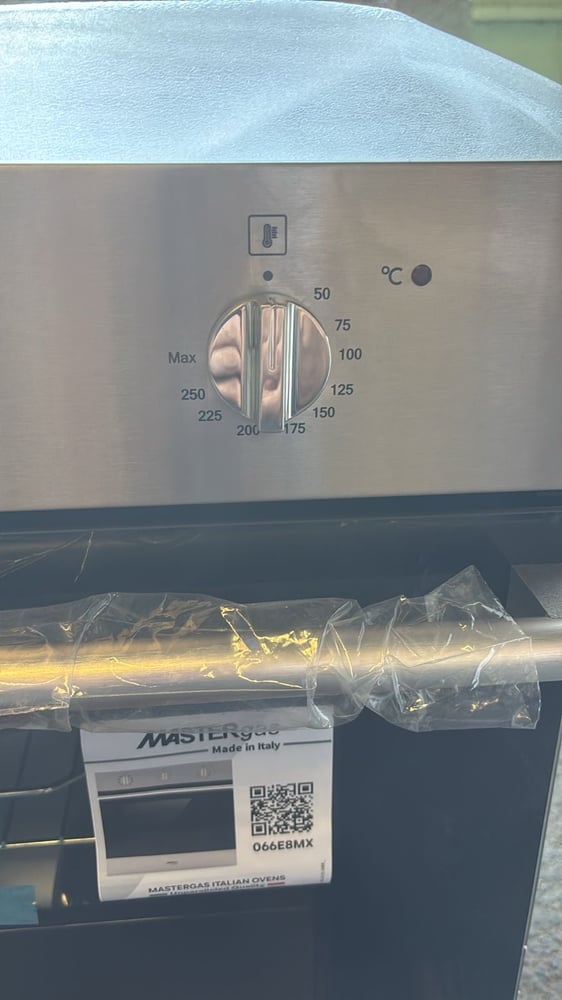 MASTERgas oven - built-in 60 cm - 7 electric functions - 3 control switches - distribution fan + cooling fan - grilling skewer