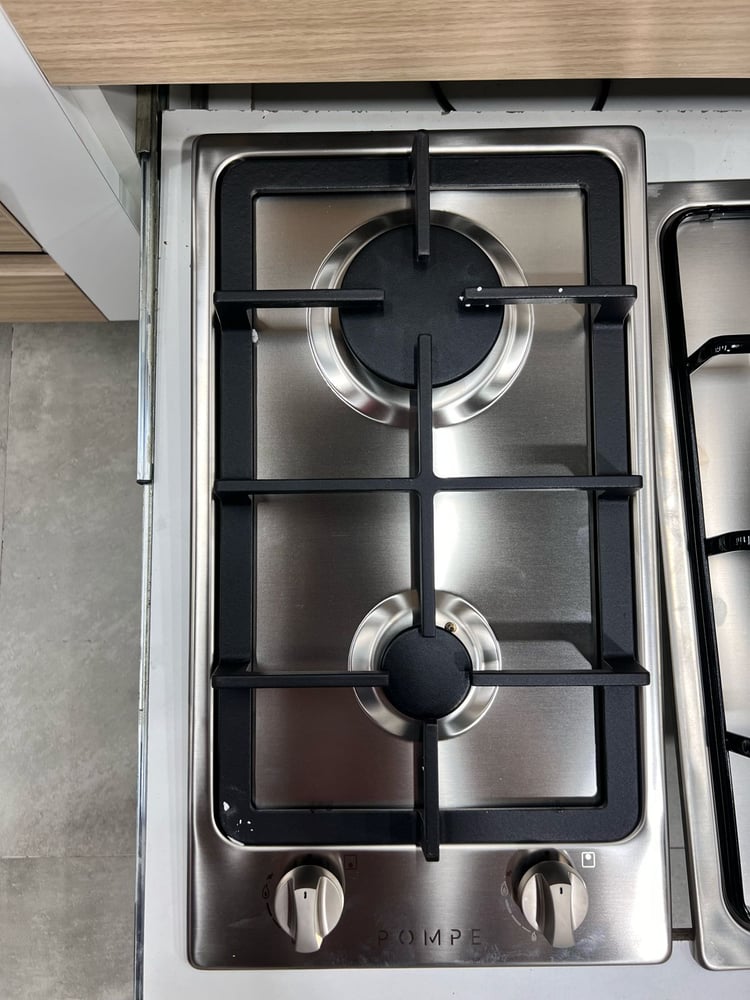 POMPE Italian roof - gas 30 cm 2 burners - heavy grid self-ignition electric - safety valve - front switches made in Italy - P30GC