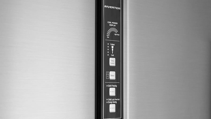 Hitachi - double door refrigerator, with top freezer and large capacity 24.8 cubic feet, frost-free, equipped with adjustable glass shelves, energy-saving inverter compressor, LED display, freestanding design in luxurious silver color, 5-star energy effic