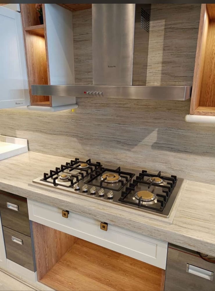بكج اجهزة مطبخ بلت ان من كيتشن نت الايطالية - Kitchen Net - شفاط ايطالي تي بوكس قوة الشفط 1000م/3  NT2203010 + سطح غاز ايطالي 5 شعلات نحاسية (شعلة مزدوجة في الوسط) MP2201011
