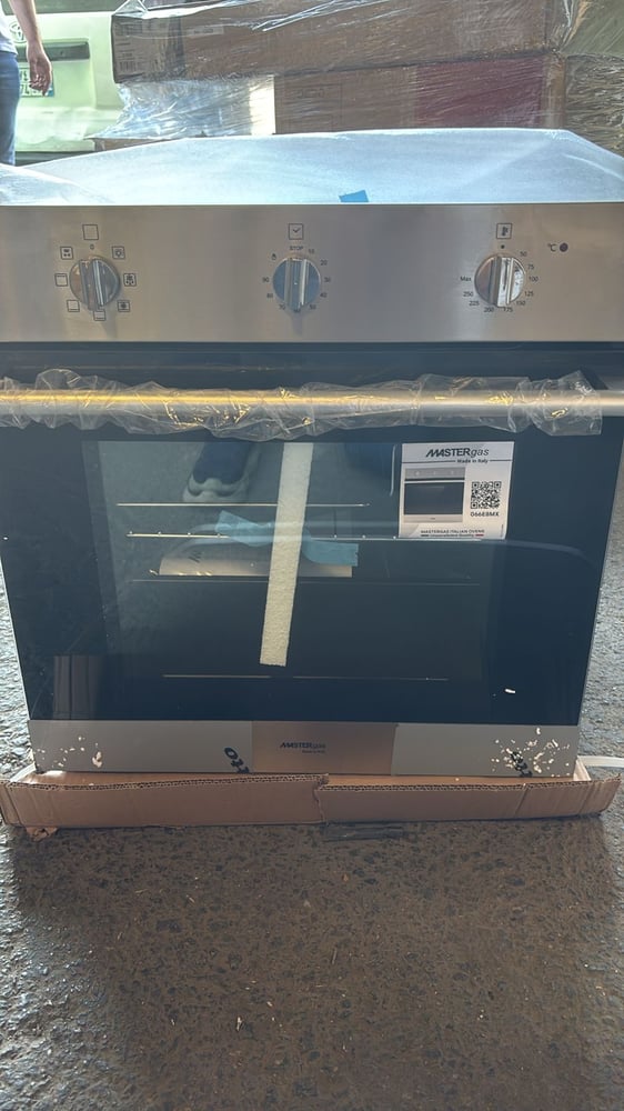 MASTERgas oven - built-in 60 cm - 7 electric functions - 3 control switches - distribution fan + cooling fan - grilling skewer