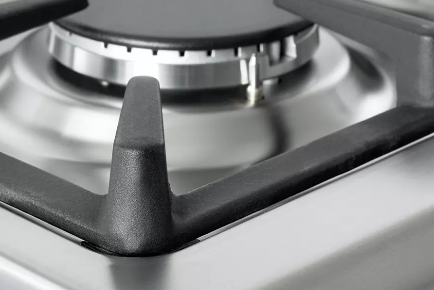 إلبا الايطالية فرن فري ستاند، 90 سم – غاز + كهرباء تصميم لون كريمى مع سطح من الاستنلس استيل - 5 شعلات غاز (شعله مزدوجة) – دعامة و شبك من الحديد الزهر - 9 وظائف، 70 لتر مبرمج إلكتروني لبدء / نهاية الطهي، - فرن كهربائي 5 وظائف 45 لتر - VC 965 TM