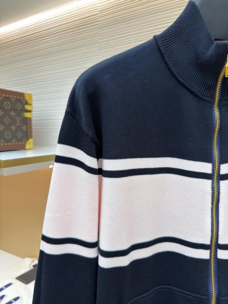 جاكيت LV