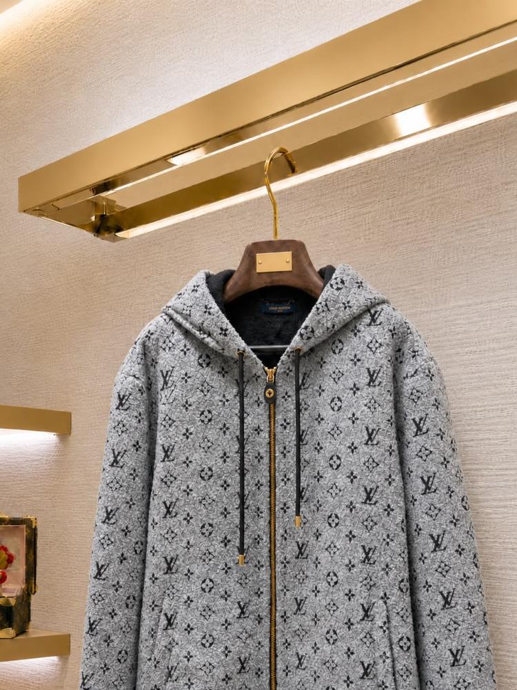 جاكيت LV