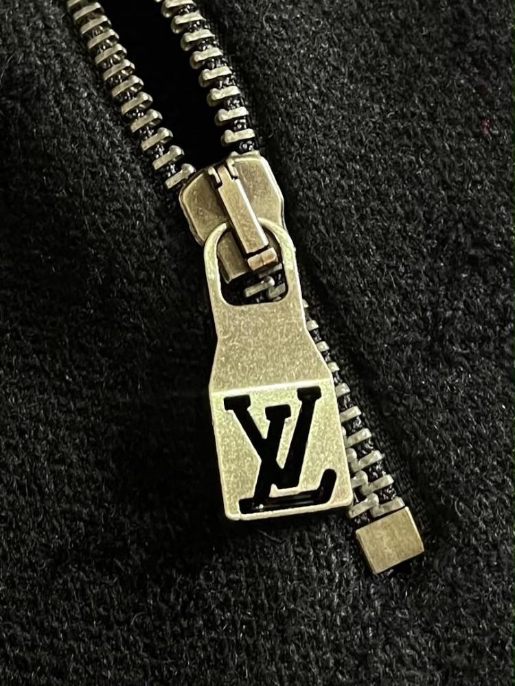 بلوفر Lv