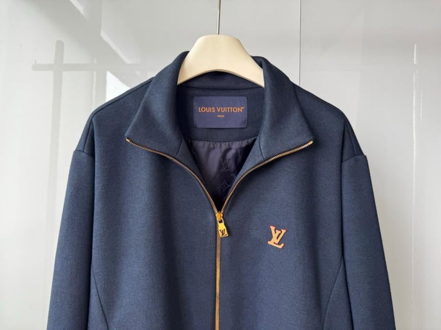 جاكيت LV