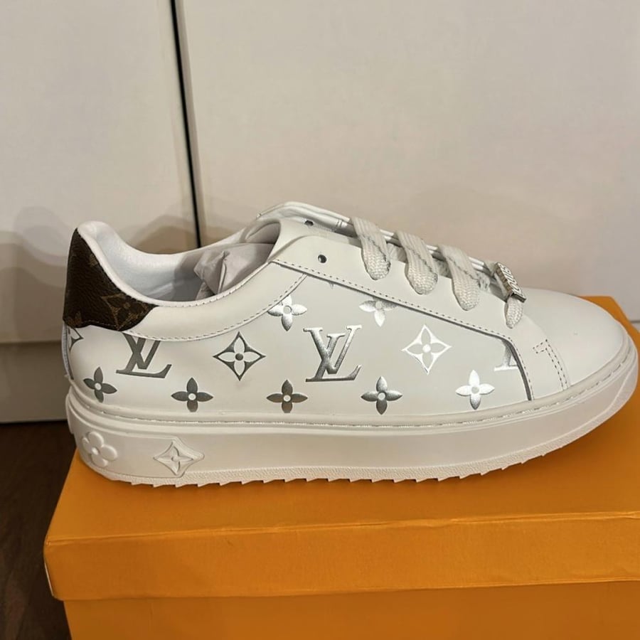 حذاء LV ( تسليم فوري )