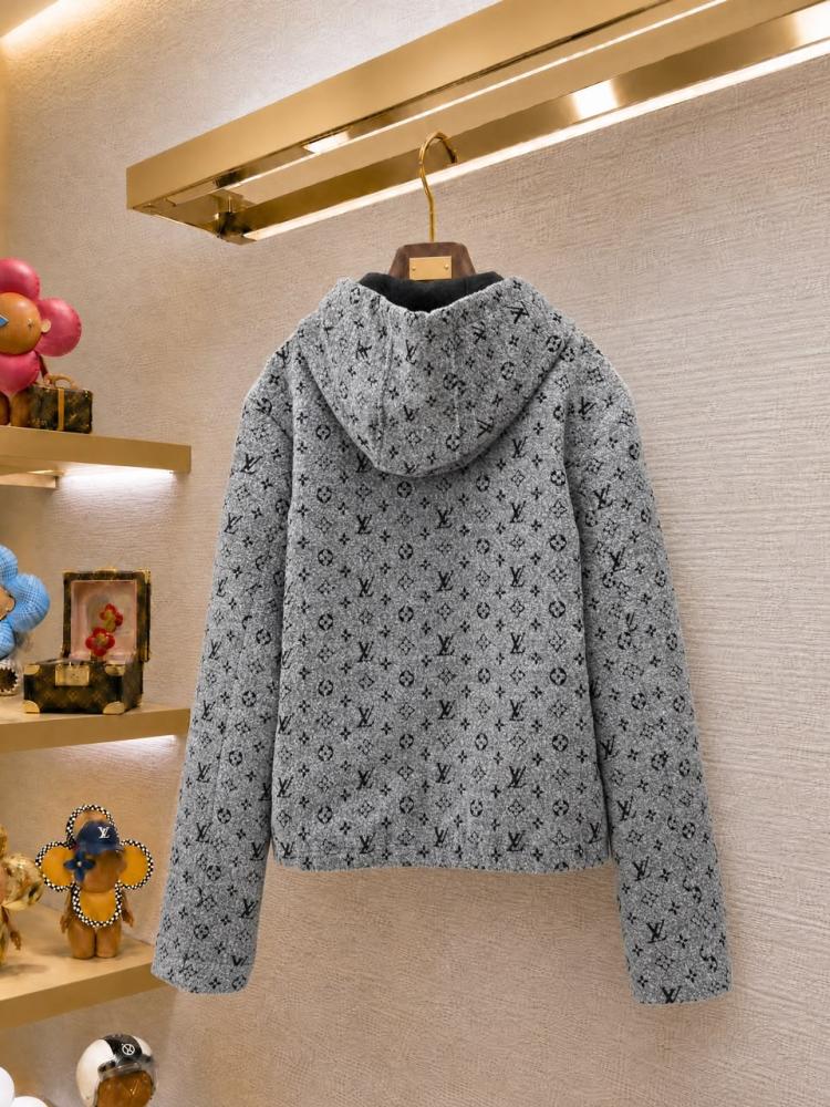 جاكيت LV