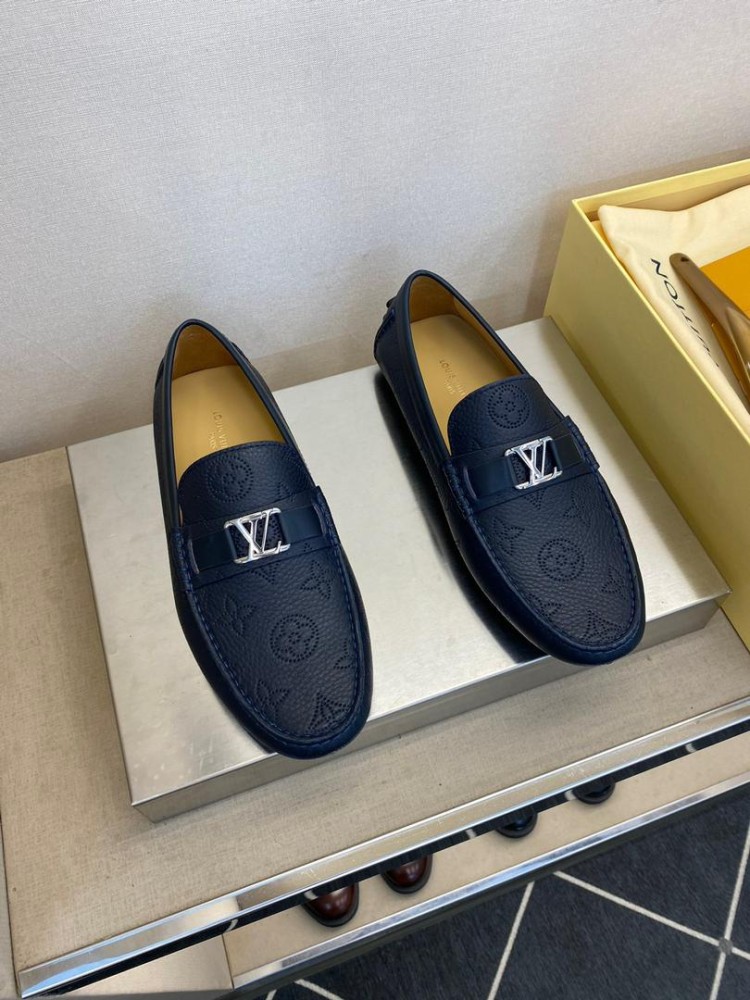 حذاء LV