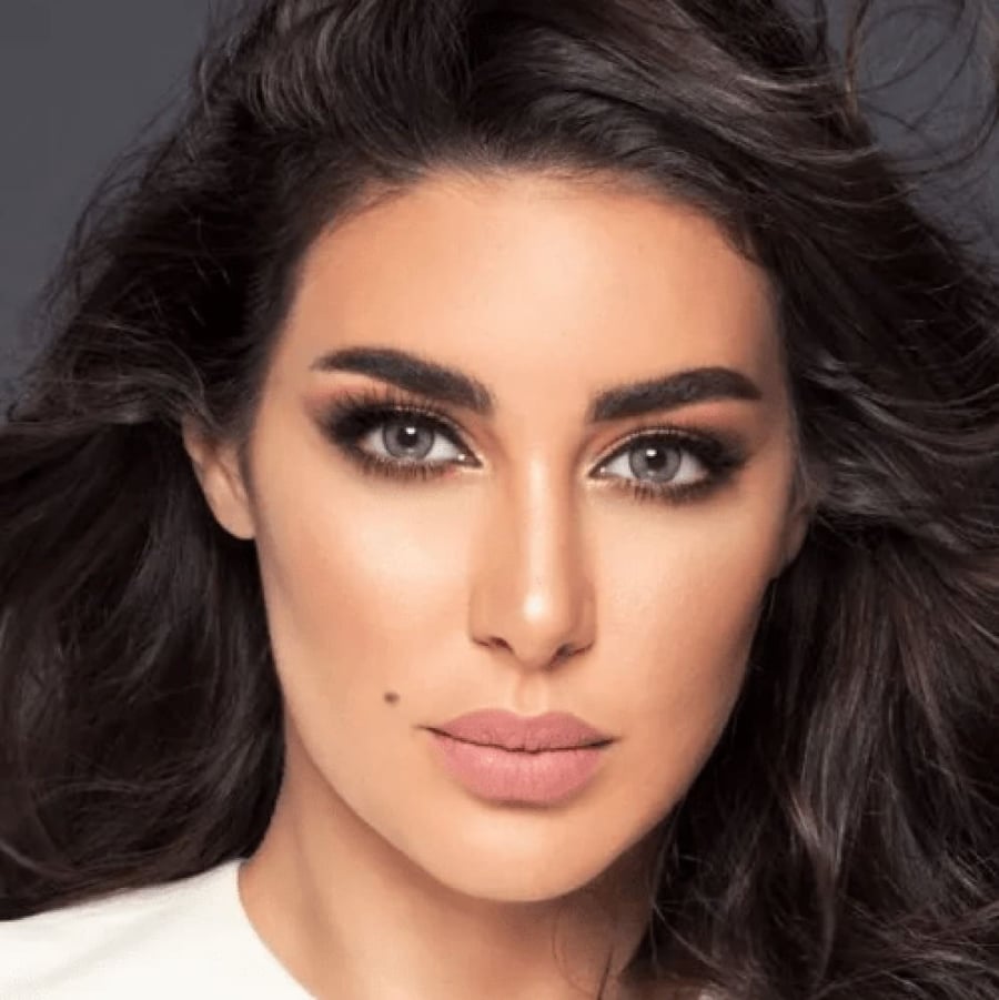 عدسات لاصقه لون ميست من لانس مي