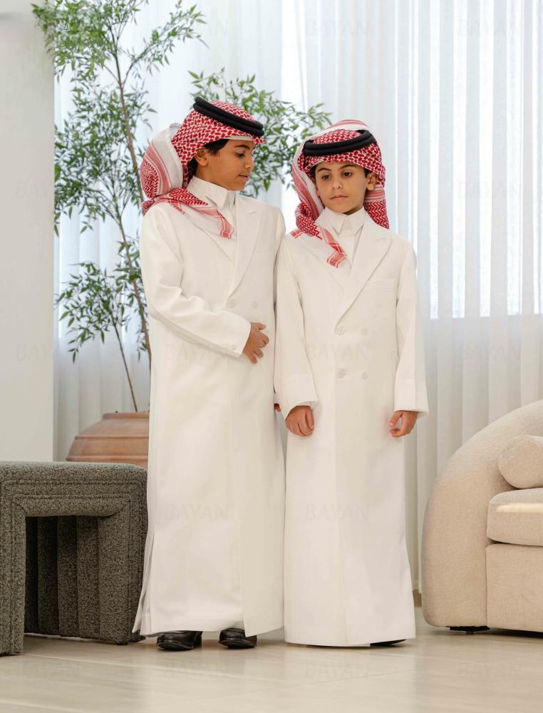 ثوب + دقلة ملكي أوف وايت