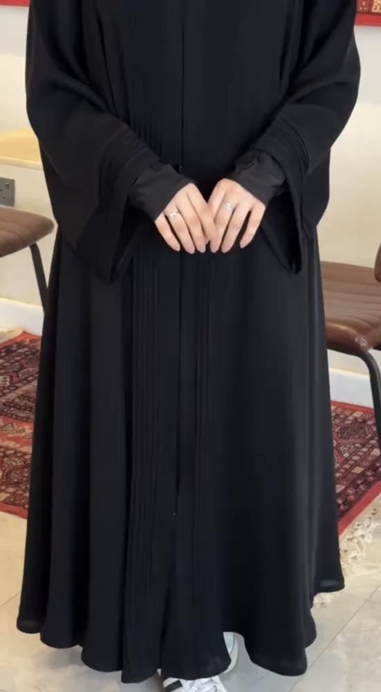 عباية إسلامية بشكل ساتر وجميل