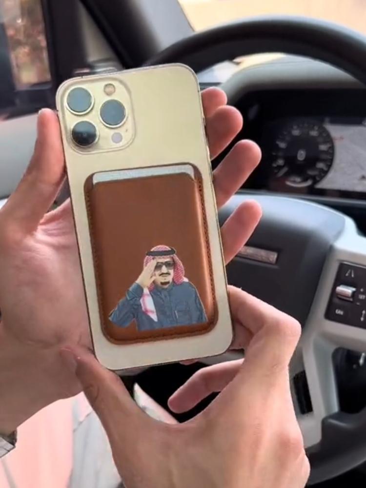 محفظة للجوال تصميم حسب الطلب