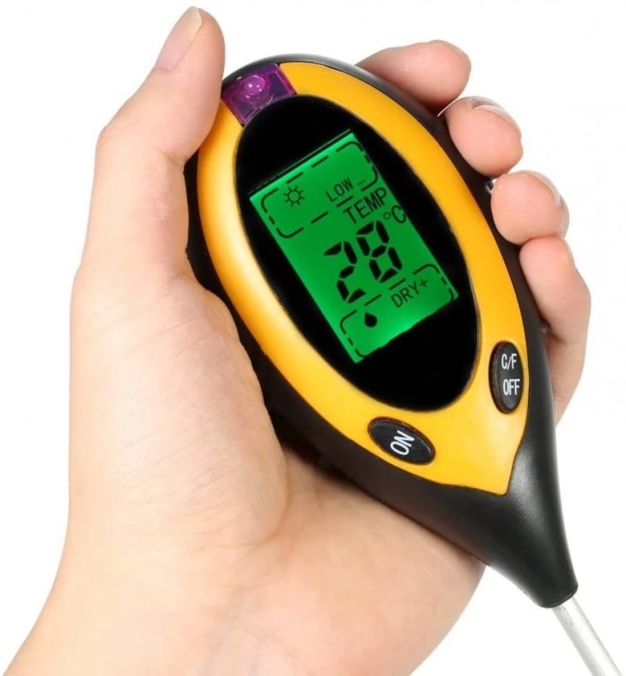 جهاز قياس رطوبة التربة الرقمي من تقنيات الزراعة الحديثة