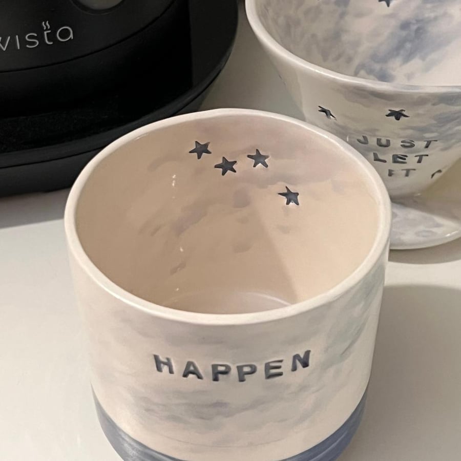 كوب وقمع LET IT HAPPEN- مدة التنفيذ من 2 إلى 5 أسابيع