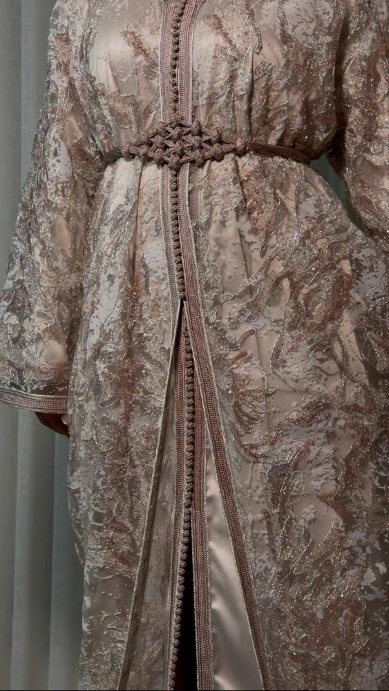 قفطان وردي غباري بلمسات فضية - Dusty Rose & Silver