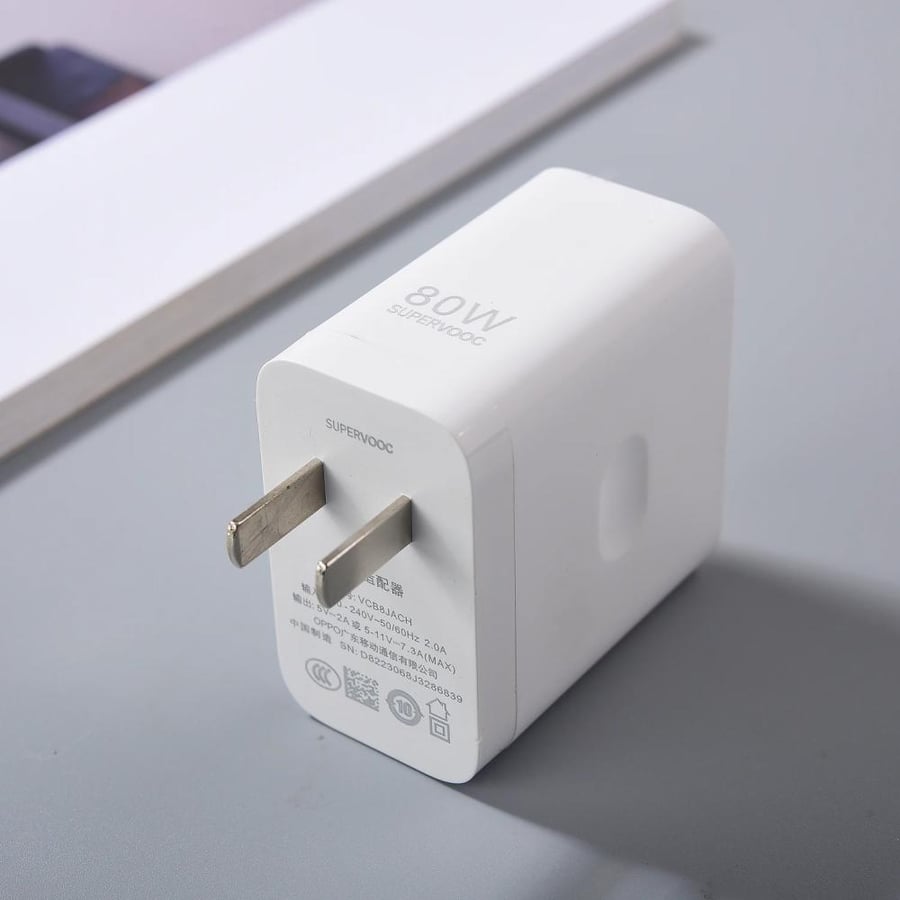 أوبو - شاحن جداري سريع SuperVOOC بقوة 80 واط مع كابل USB-C