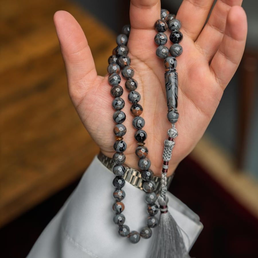 Handmade woven tasbih with Karkousha