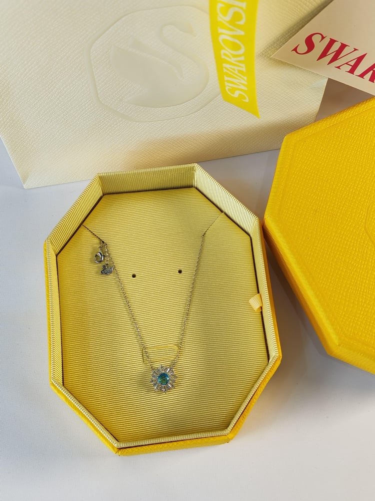 سلسال ماستر كوالتي – بتغليف فاخر  من Swarovski