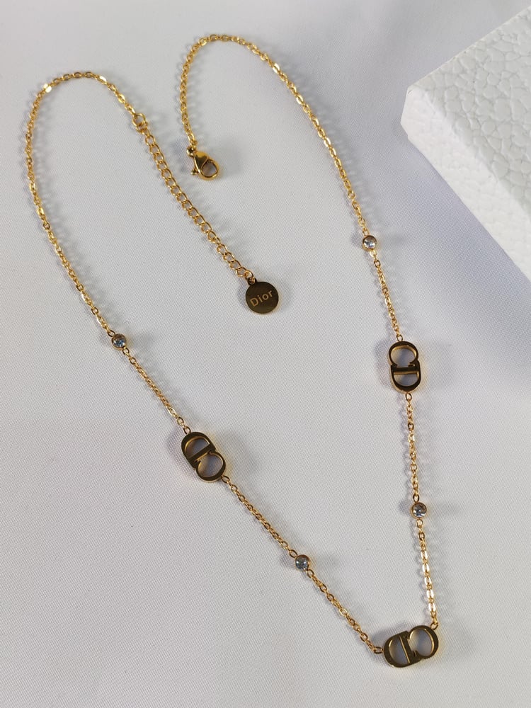 سلاسل DIOR