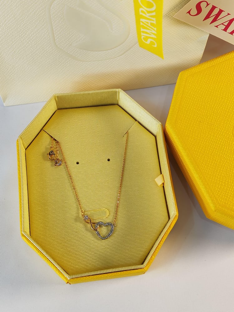 سلسال ماستر كوالتي – بتغليف فاخر  من Swarovski