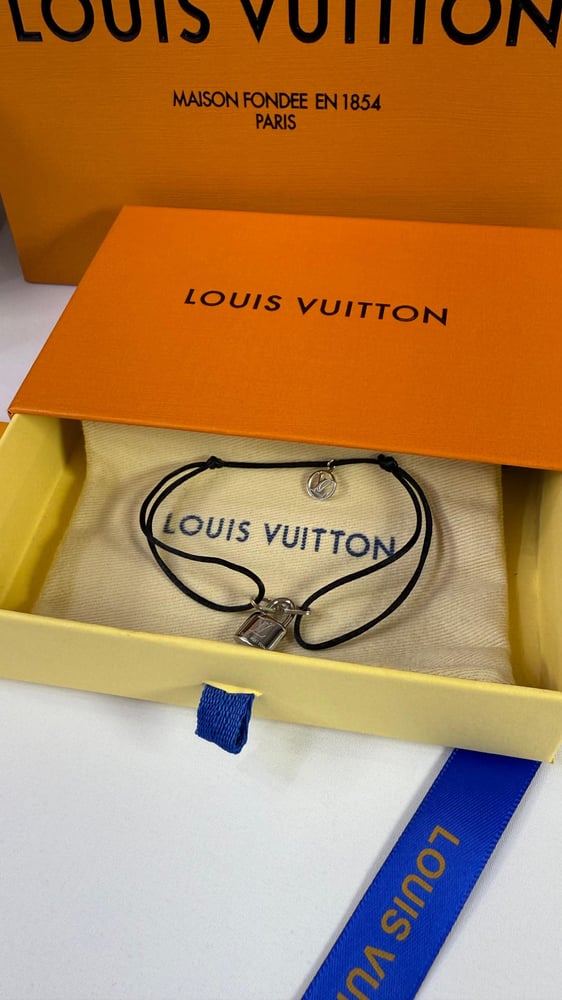 اسواره LV