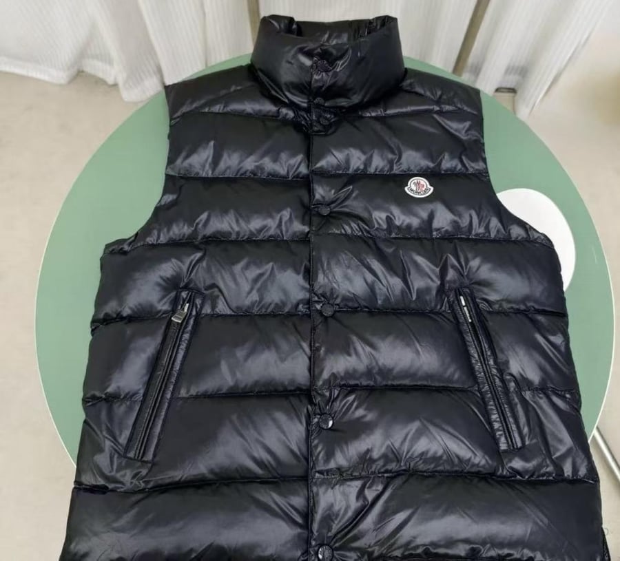 Sleeveless Puffer Jacket