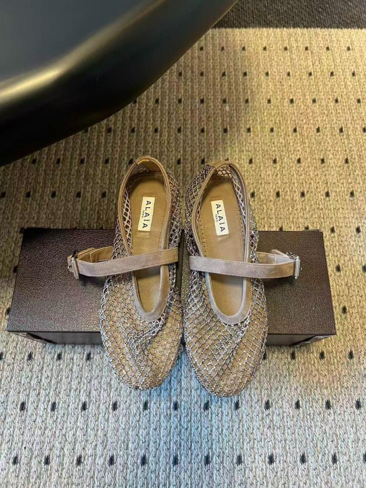 Alaia ballet flats