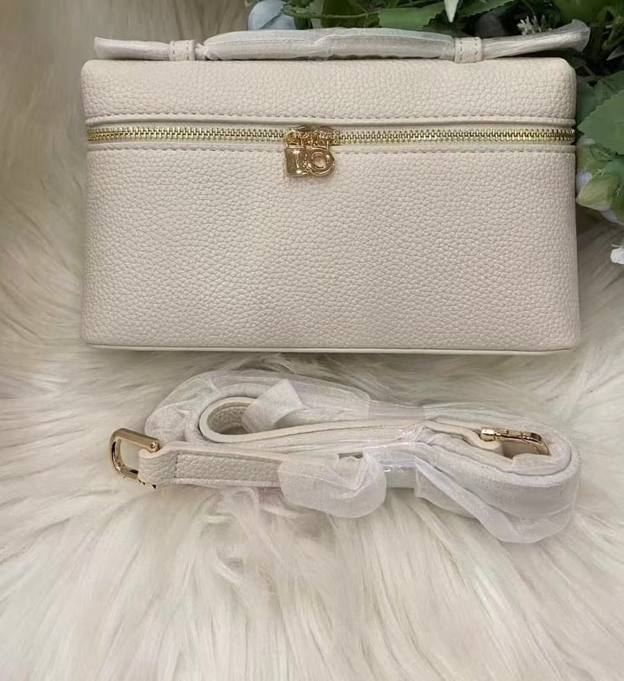 Loro piana extra pocket