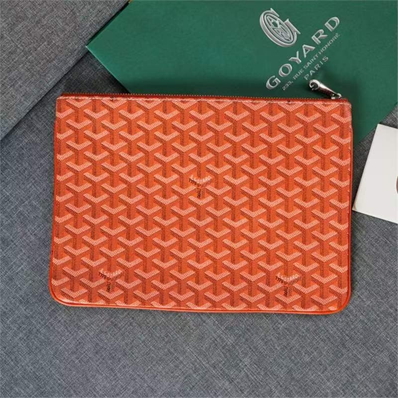Goyard pouch